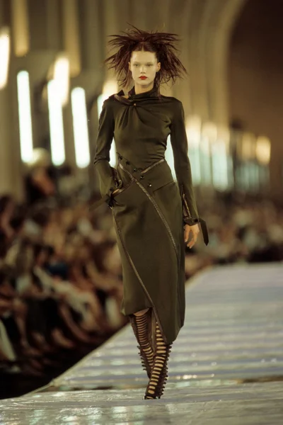 Look 24